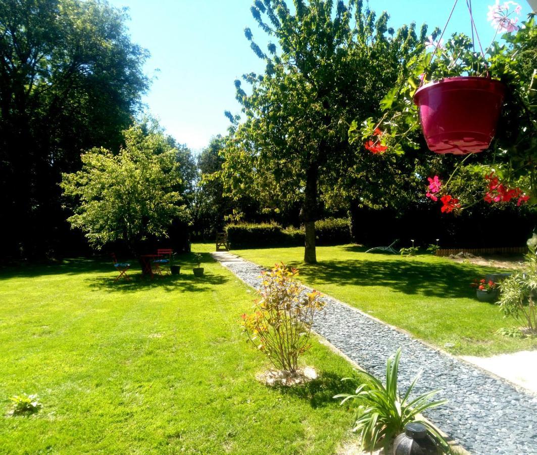 Vive Les Vacances Plouguenast-Langast Exterior photo